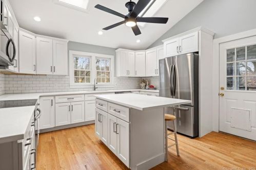 24 Duncaster Rd, Bloomfield, CT 06002-1504