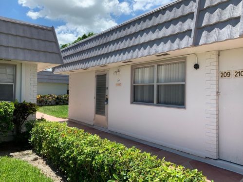 209 Valencia I, Delray Beach, FL 33446-2066
