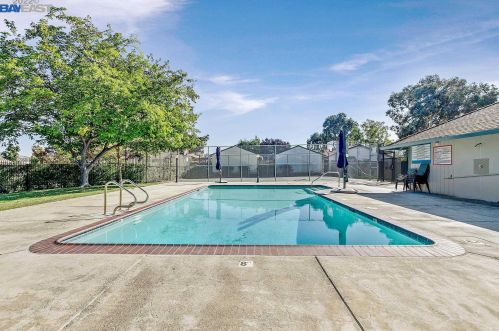 1553 Buttercup Ct, Livermore CA  94551-6718 exterior