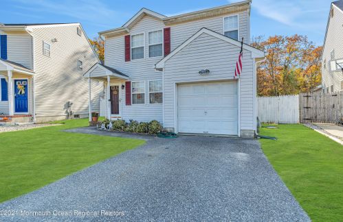 125 Atrium Dr, Bricktown, NJ 08723-6279