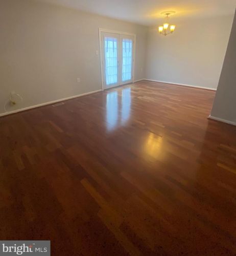 10286 Quiet Pond Ter, Springfield VA  22015-3740 exterior