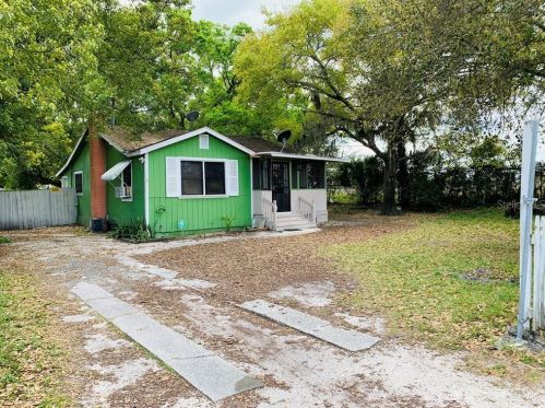5750 Delta St, Orlando, FL 32807-3415