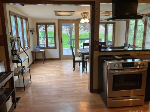 70 Great Plain Rd, Norwich CT  06360-6531 exterior