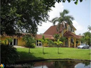 10400 27 Ct, Hollywood FL  33023-3702 exterior