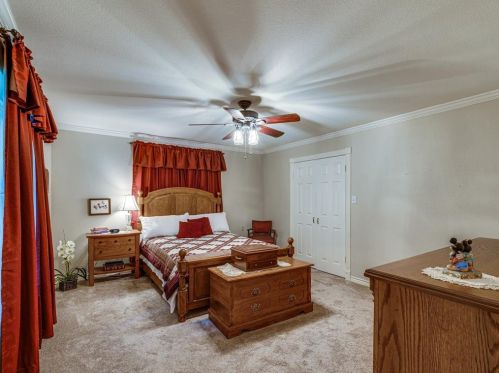 1609 Glenbrook St, Corsicana, TX 75110-1578