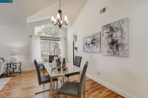 497 Hanley Dr, Pinole, CA 94564-2687