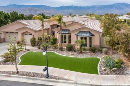 15 Napoleon Rd, Rancho Mirage CA  92270-2715 exterior