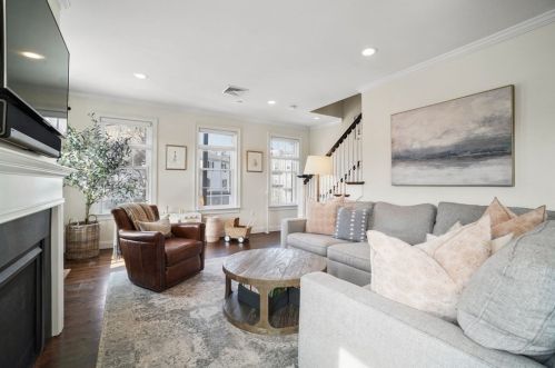 23 Warren St, Boston, MA