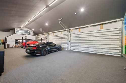 4828 Peninsula Dr, Daytona Beach FL 32127-7203 exterior