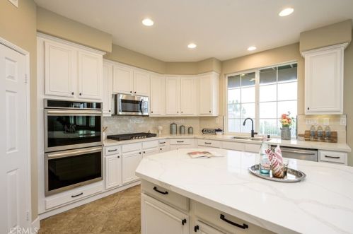 21 Via Scenica, Lake Elsinore CA  92532-0129 exterior