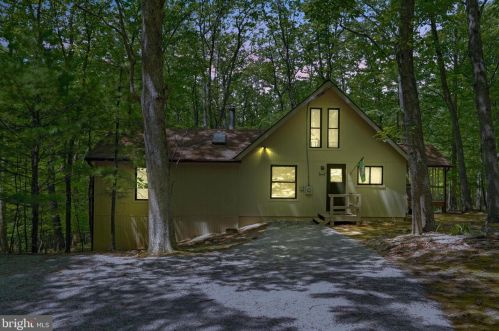 341 Ruffed Grouse Ln, Hedgesville, WV 25427-7333