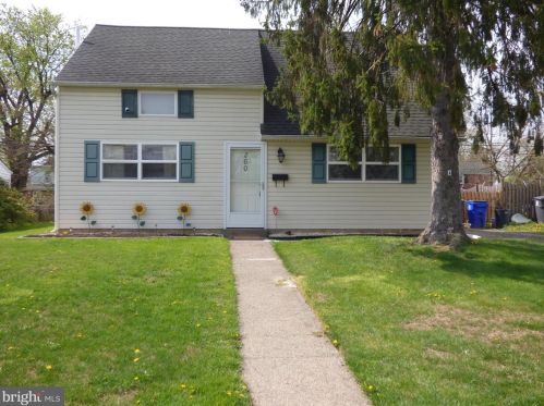 260 Chestnut St, Pottstown, PA 19464-5561