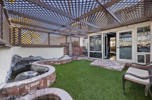 4032 Elsa St, Lakewood CA  90712-3854 exterior