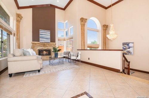 2287 Monarch Ridge Cir, El Cajon CA  92019-3877 exterior