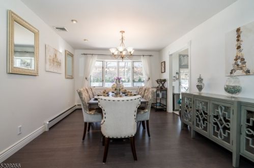 10 Overlook Ave, West Paterson NJ  07424-1917 exterior