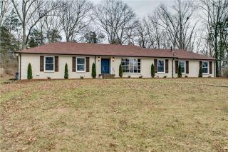 604 Clematis Dr, Nashville, TN 37205-3153