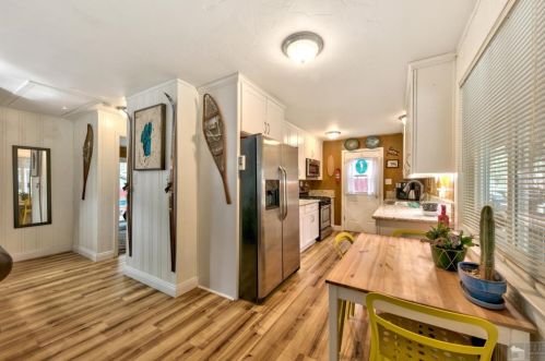 1209 Reno Ave, South Lake Tahoe CA  96150-2920 exterior