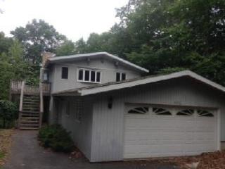 105 Cottonwood Dr, Hawley, PA 18428-4003