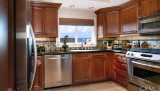 130 Cress St, Laguna Beach CA  92651-3120 exterior