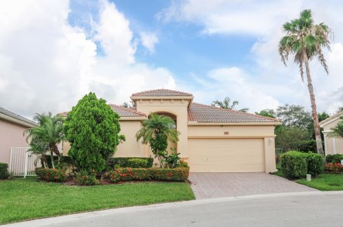 2887 Bight, West Palm Beach, FL 33411-5914