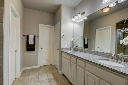 720 Greenville Ave, Richardson TX  75081-4112 exterior