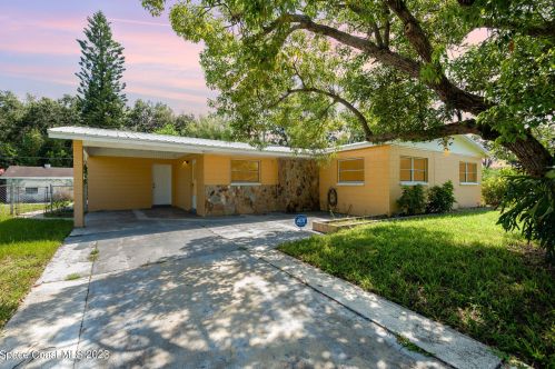373 Ponce De Leon Ave, Cocoa, FL 32927-5075