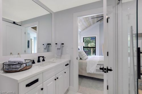 5019 Hawthorn Woods Way, Naples FL  34116-5017 exterior