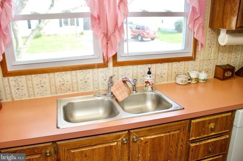 209 Persimmon Cir, Dover DE  19901-2535 exterior