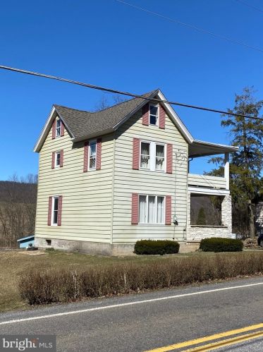 111 Sweet Arrow Lake Rd, Lincoln Colliery, PA 17963-9574