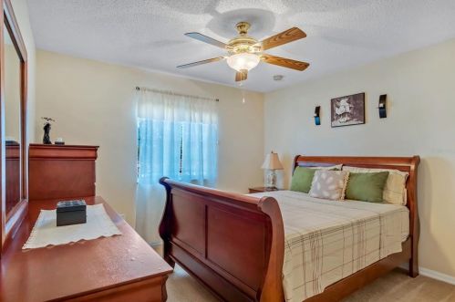 6 Flatfish Dr, Kissimmee FL  34759-4850 exterior