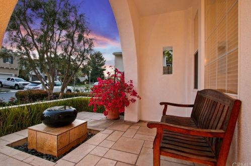 24613 Garland Dr, Santa Clarita CA  91355-4962 exterior