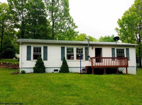 179 Camp Mountaineer Rd, Morgantown, WV 26508-3525