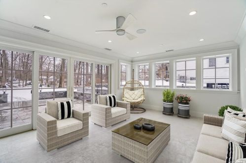 19 Rugby Rd, New Rochelle NY  10804-3924 exterior