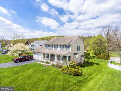 309 Williams Cir, Collegeville PA  19473-2344 exterior