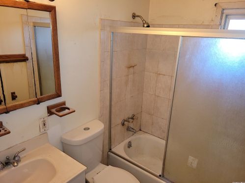 14 Nicoll Ave, Central Islip NY  11722-3135 exterior