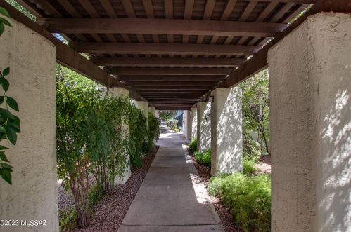 7267 Onda Cir, Tucson, AZ 85715-3427