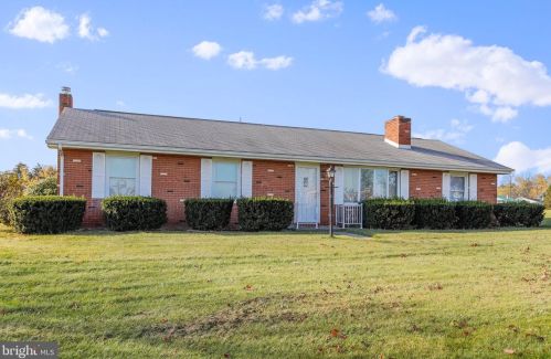 31 York Dr, Three Churches, WV 26757-6313
