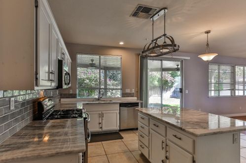 1633 Craft Dr, Woodland, CA 95776-4909