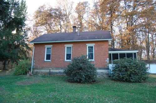 1351 Gadsby Rd, Stoneboro, PA 16153-4307
