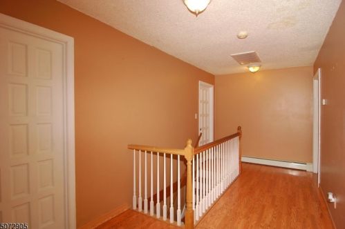 165 Belvidere Ave, Oxford NJ  07863-3010 exterior