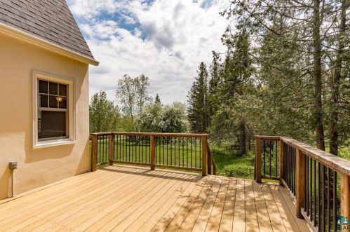 4011 Nelson Rd, Duluth MN 55803-2722 exterior