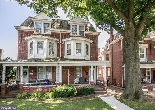 562 Hamilton St, Norristown, PA 19401-4207