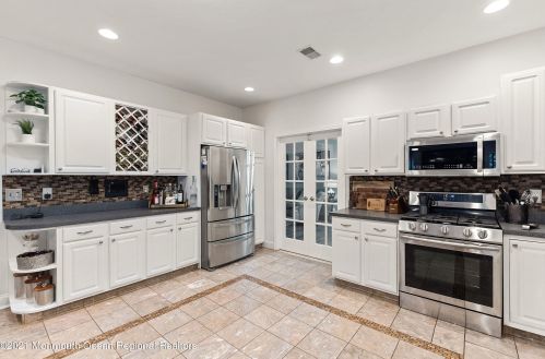 240 Sunnybrook Rd, Jackson Twp NJ  08527-4615 exterior