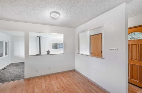 6530 Old Redwood Hwy, Santa Rosa CA  95403-1480 exterior