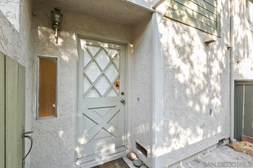 3984 60th St, San Diego, CA 92115-6594