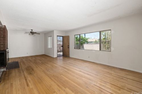 525 159th St, Gardena, CA 90248-2411