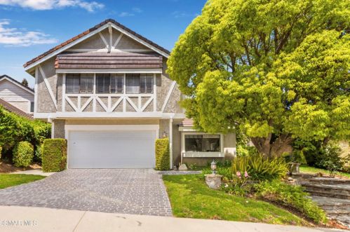 30039 Quail Run Dr, Calabasas, CA 91301-4068