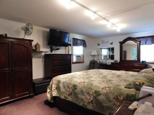 82 Cemetery Rd, Colchester CT  06415-2404 exterior