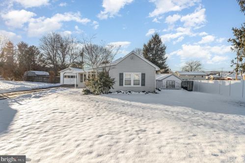34 Kenwood Ave, Carlisle, PA 17013-3126