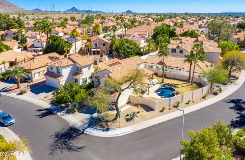 10301 Celtic Dr, Scottsdale AZ  85260-7285 exterior